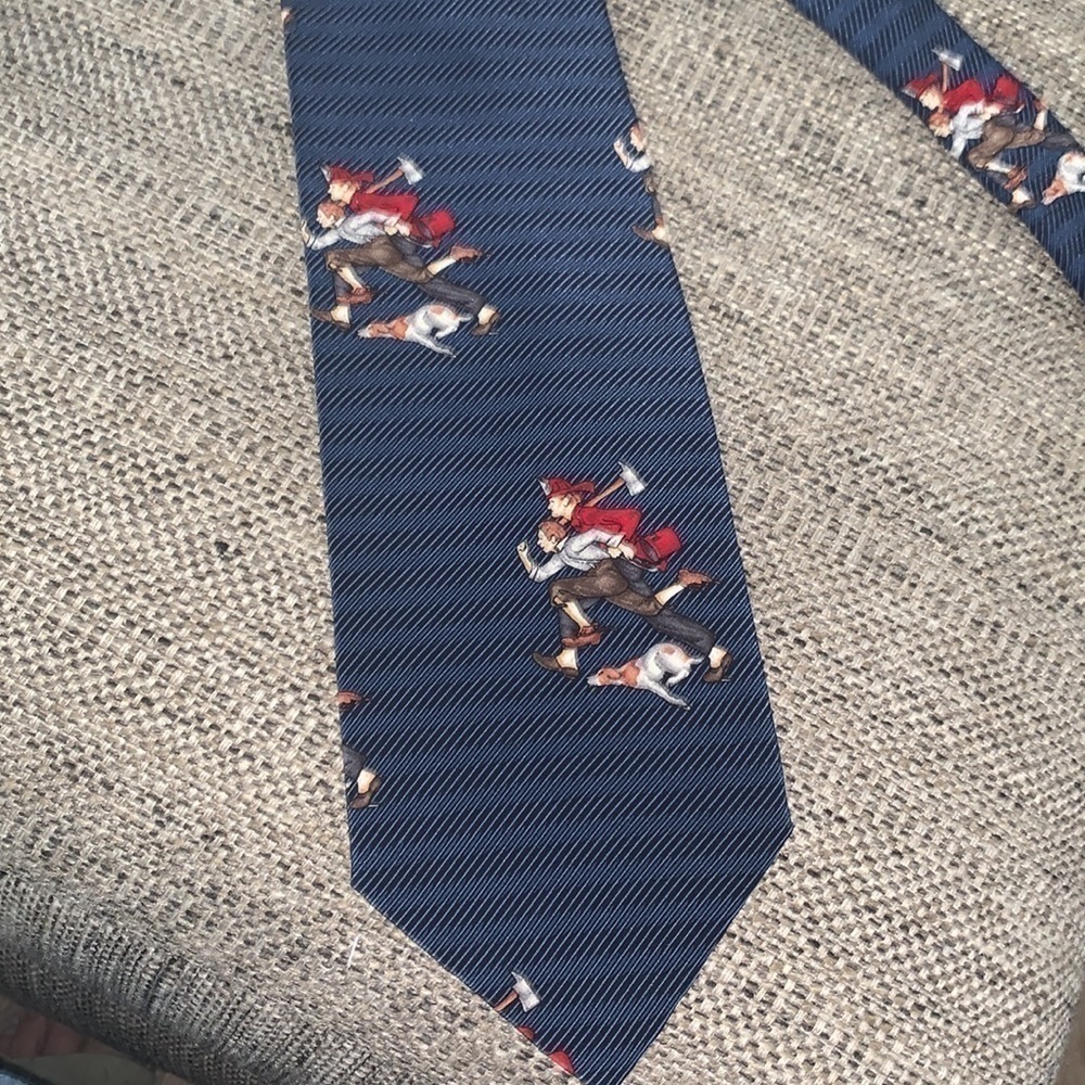 FIREMAN’S Necktie The Saturday Evening Post Norman Rockwell Fireman Dog Silk NEW - Picture 8 of 9